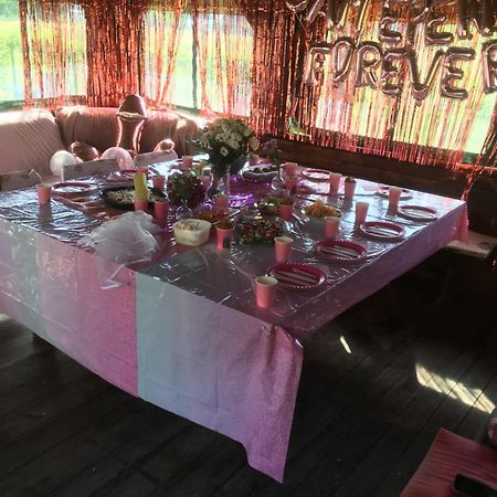 Willa Sara Okuninka Bagian luar foto